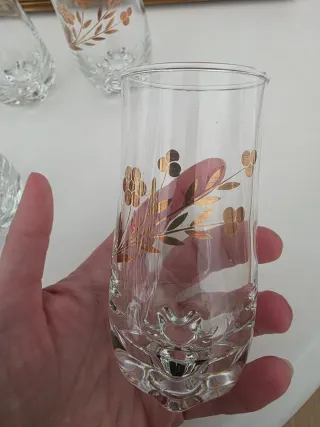 Sei bicchieri decorati oro