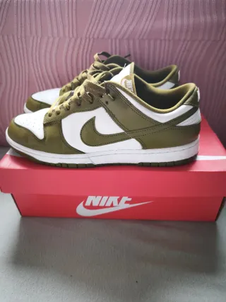 Zapatillas Nike Dunk Verde Oliva y Blanco
