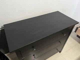 Cómoda negra 3 cajones Ikea Hemnes