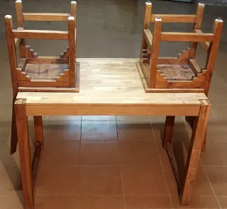 Mesa desmontable y 2 Sillas  todo (MADERA TECA)