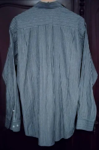 Camisa de rayas azul y blanca para hombre