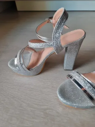 Sandalias de fiesta / boda plateadas