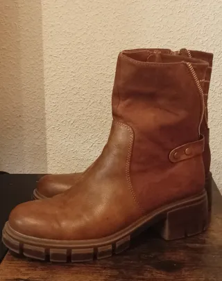 Botines marrones talla 40