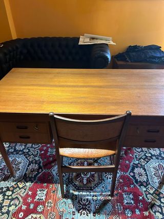 Mesa de madera de teca y sillas originales.Vintage