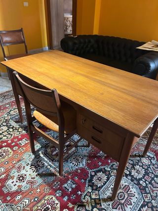 Mesa de madera de teca y sillas originales.Vintage