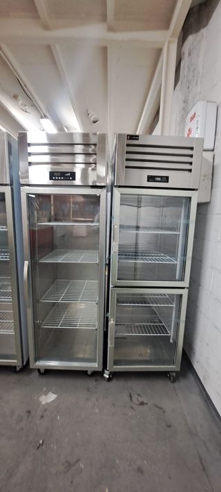 Armario Expositor Puerta Partida Cristal Nuevo