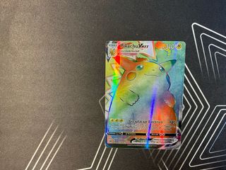 Carta Pokémon Pikachu VMAX Gigamax Rainbow