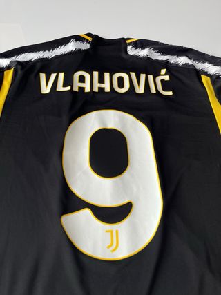 Camiseta original Juventus Vlahovic 9 2023 2024