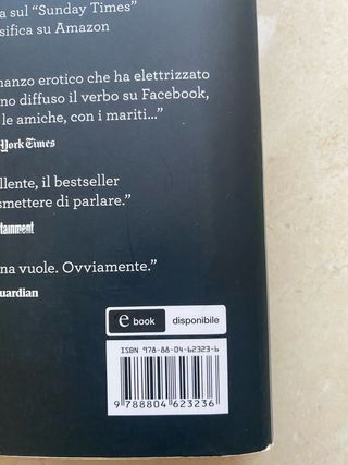 Libro: Cinquanta sfumature di grigio