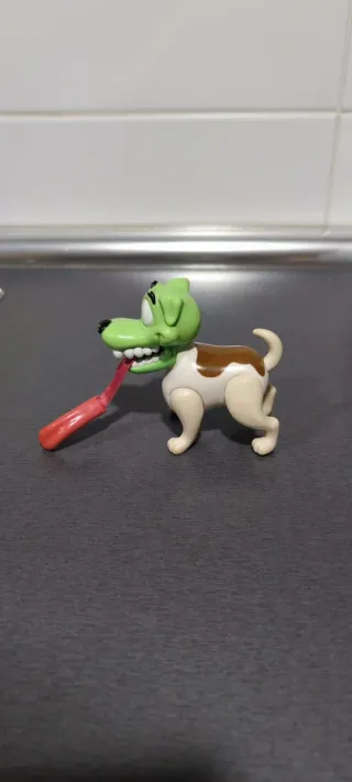 Figura perro la máscara