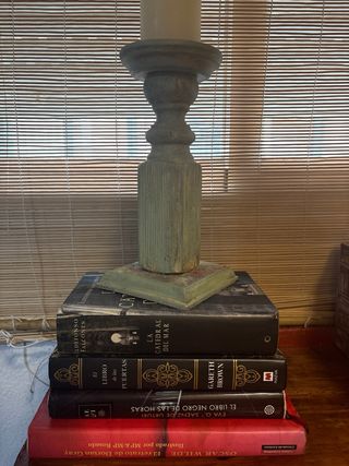 Cajón de lectura , caja decorada mas 4 títulos