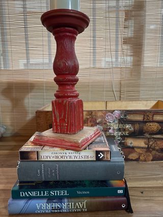 Cajón de lectura , caja decorada mas 4 títulos