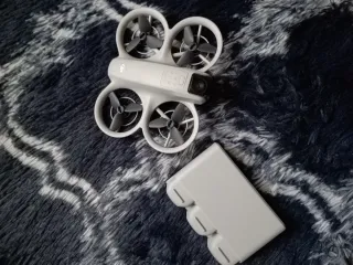 Dron DJI Neo como nuevo