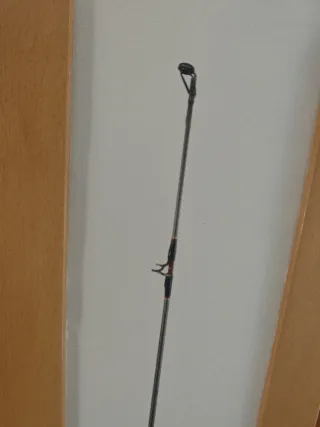 Caña de pescar con carrete GUN 7400