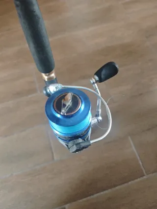 Caña de pescar con carrete GUN 7400