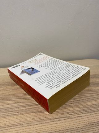 El tiempo entre costuras