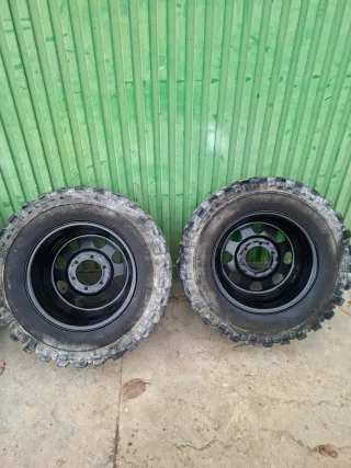 Llantas 16" y neumáticos todoterreno 4x4