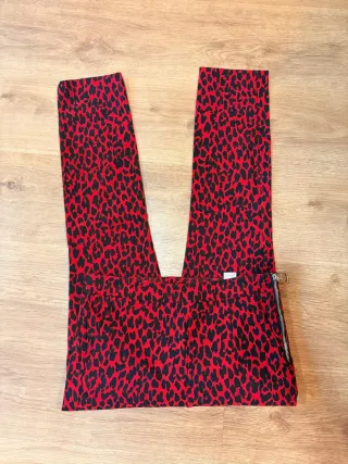 Pantalón estampado Zara