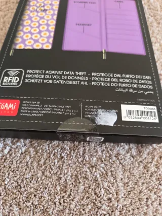 Porta documenti da viaggio Legami Be Happy