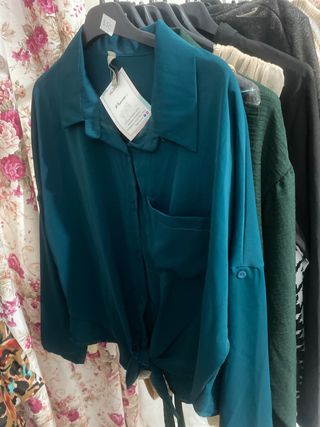 Lotto di abbigliamento per chiusura negozio