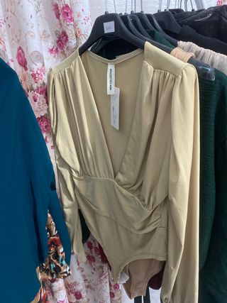 Lotto di abbigliamento per chiusura negozio