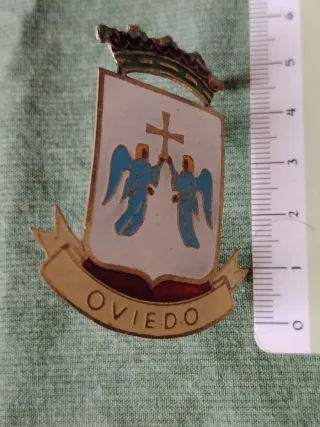 Chapa ciudad Oviedo Reservada a Pablo
