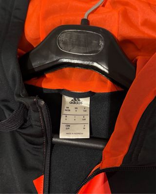 Chaqueta Adidas Negra y Naranja con Capucha