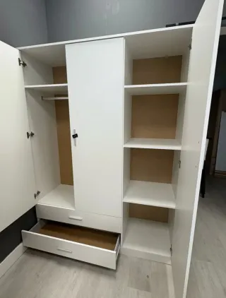 Armario Blanco 3 Puertas y Cajones