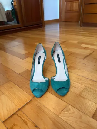 Zapatos de tacón verdes para eventos