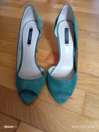 Zapatos de tacón verdes para eventos