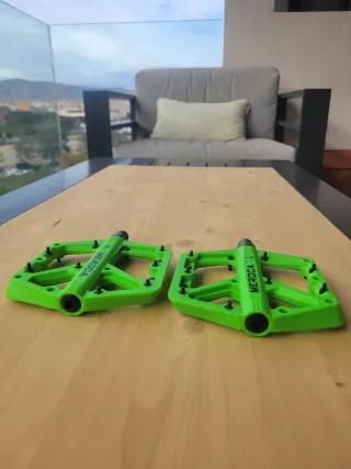 Pedales mtb verdes