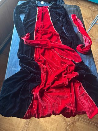 Disfraz Vampiresa, gótica, medieval. Varios modelo