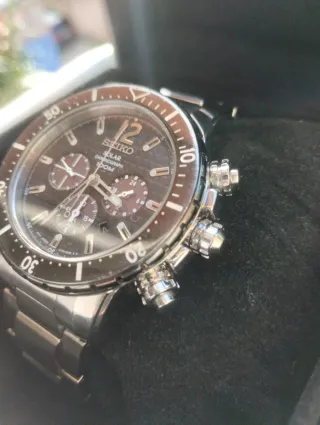 Reloj Seiko Solar Chronograph V175-0CH0