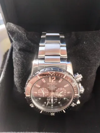 Reloj Seiko Solar Chronograph V175-0CH0