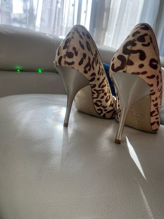 Zapatos tacón animal print Karen Millen T.39
