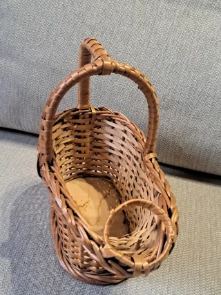 Cesta de mimbre para botella de vino