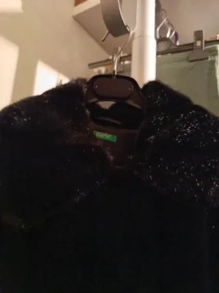 Abrigo Benetton pelo negro