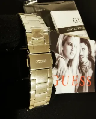 Reloj Guess Luna Plateado y Azul
