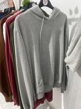 Lotto di abbigliamento chiusura negozio