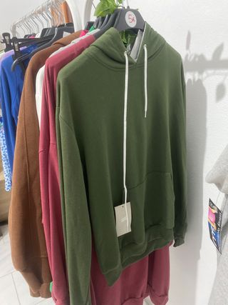 Lotto di abbigliamento chiusura negozio