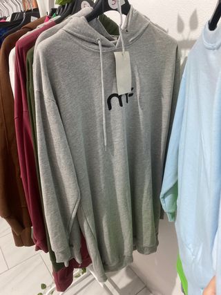 Lotto di abbigliamento chiusura negozio