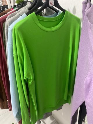 Lotto di abbigliamento chiusura negozio