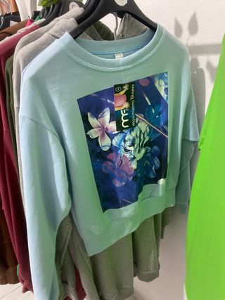 Lotto di abbigliamento chiusura negozio