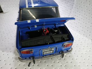 Maqueta Renault 8 Gordini 1/6