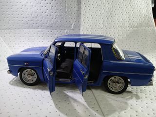 Maqueta Renault 8 Gordini 1/6