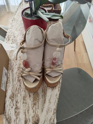 Sandalias Unisa Valor LMT Platino Talla 36