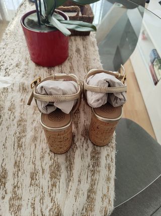 Sandalias Unisa Valor LMT Platino Talla 36