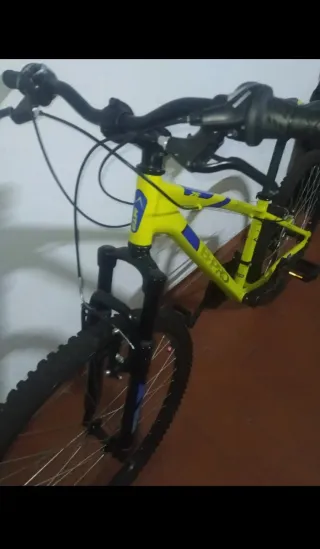 Bicicleta B-PRO Amarilla
