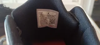 Zapatillas Nike Jordan Max Aura 2 Negro/Rojo