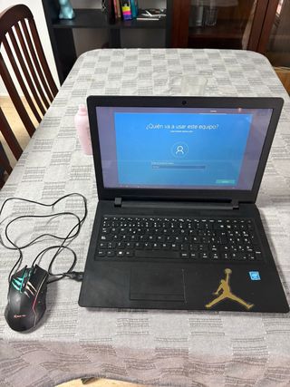 Ordenador portátil Lenovo negro